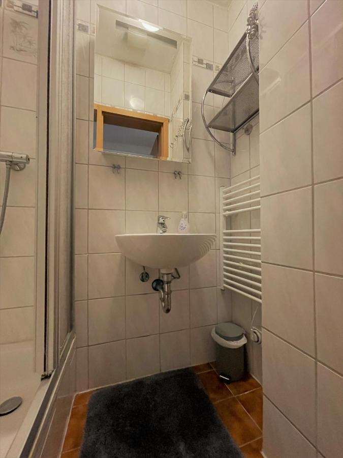2-Raum Ferienwohnung In Connewitz ไลป์ซิก ภายนอก รูปภาพ